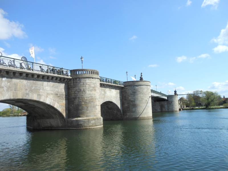 Gaudiweiber  (12).jpg